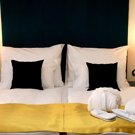 Art Deco Wolker By Astoria & Medical Hotell 4*