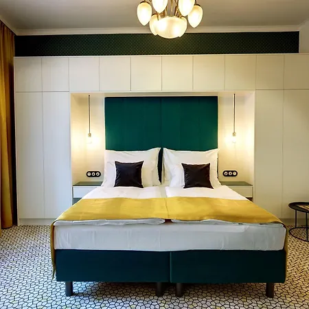 Art Deco Wolker By Astoria & Medical 4* 卡罗维发利